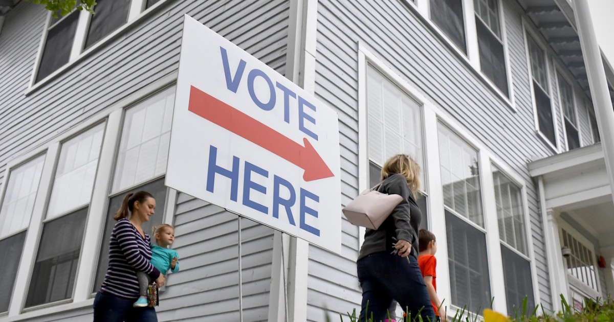 The GOP Could Be Looking at a Democratic Wave in 2018. Here's How To Be Prepared.