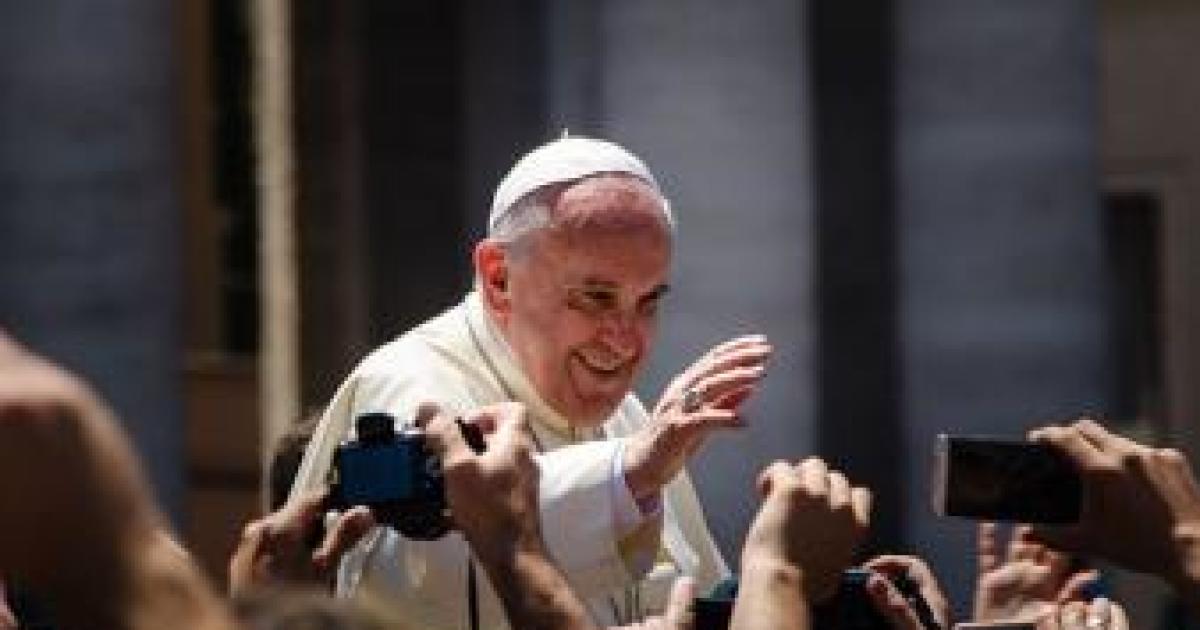December in Paris: The Warm Embrace of President and Pope