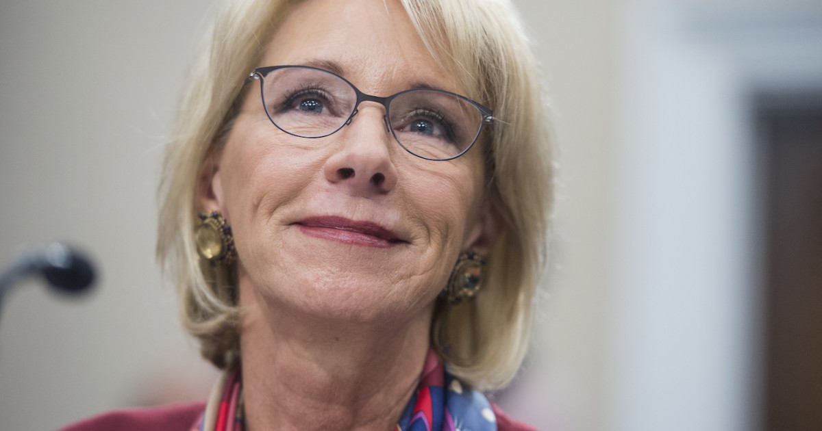 Department of Education Restricts Privileges in New Bargaining Agreement With Union