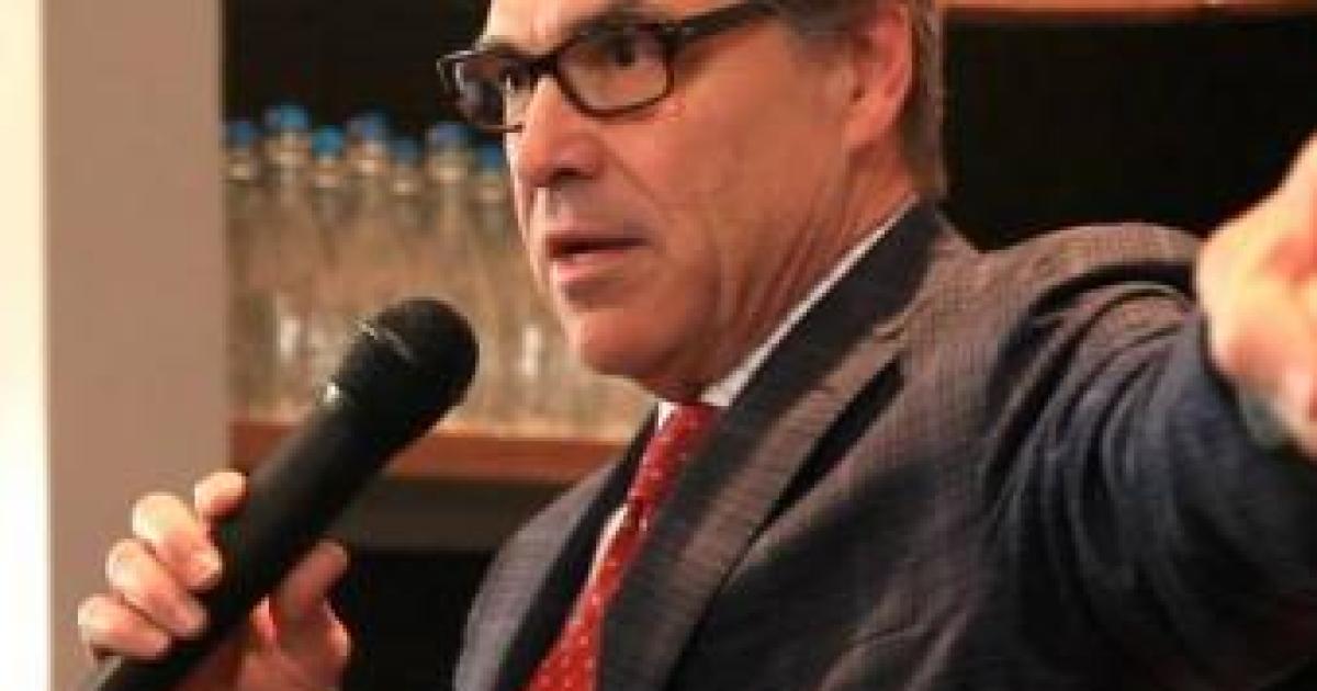 Perry: Obama's Fracking Rules Meant to 'Appease Liberal Fringe'