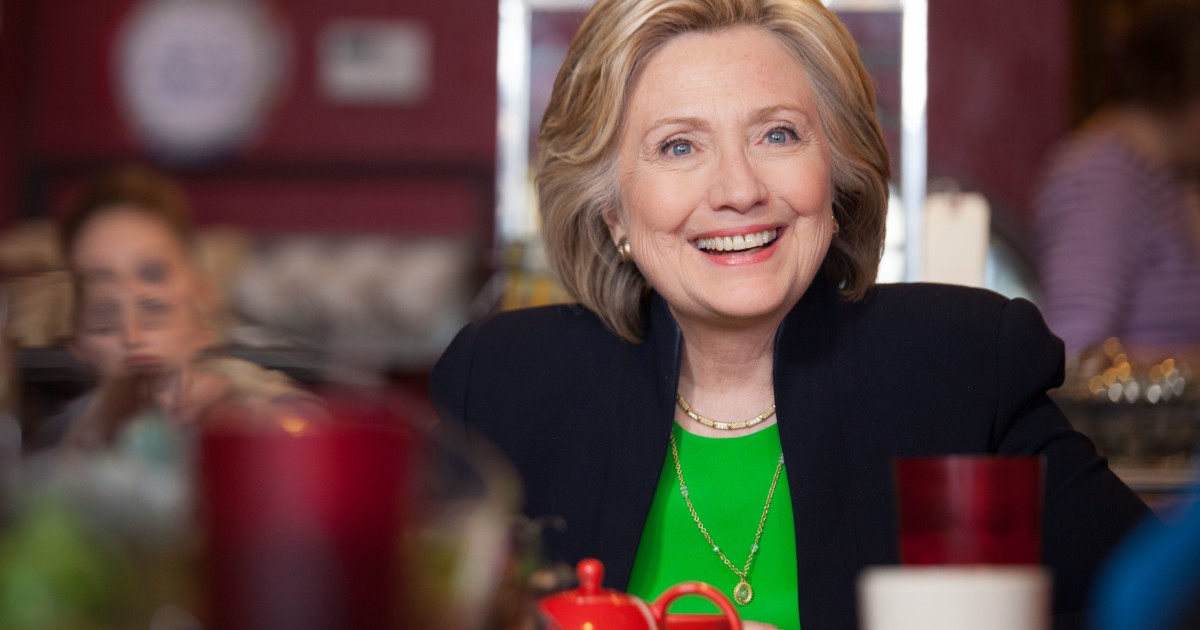 Hillary: Bernie Is 'Establishment,' Not Me