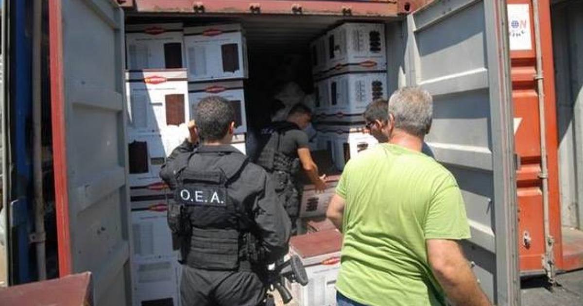 Fact Check: Are Weapons Being Shipped to America, Disguised as Furniture?