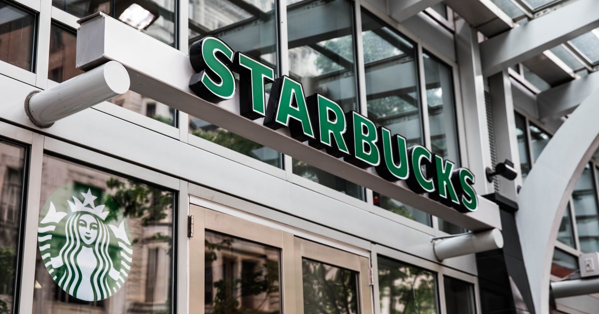 No, Howard Schulz Won't Be Doomed by His Starbucks Ties