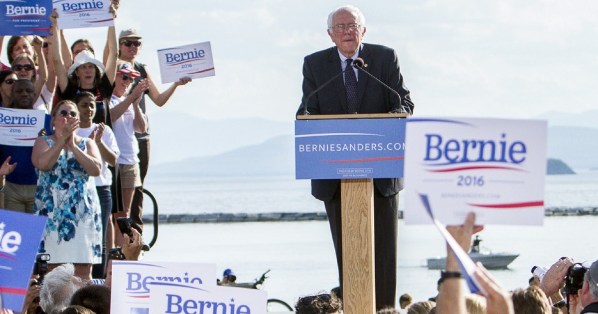 Bernie Knocks Hillary as 'Candidate of the Establishment'
