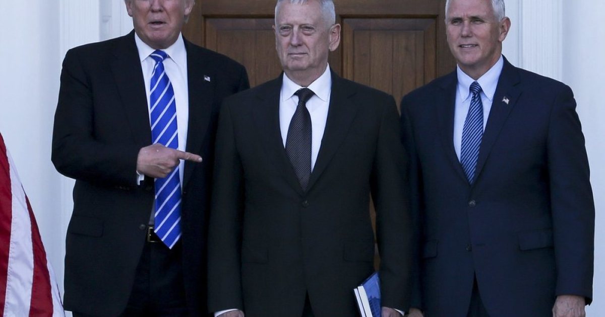 Trump Is Surrounding Himself With Outsiders