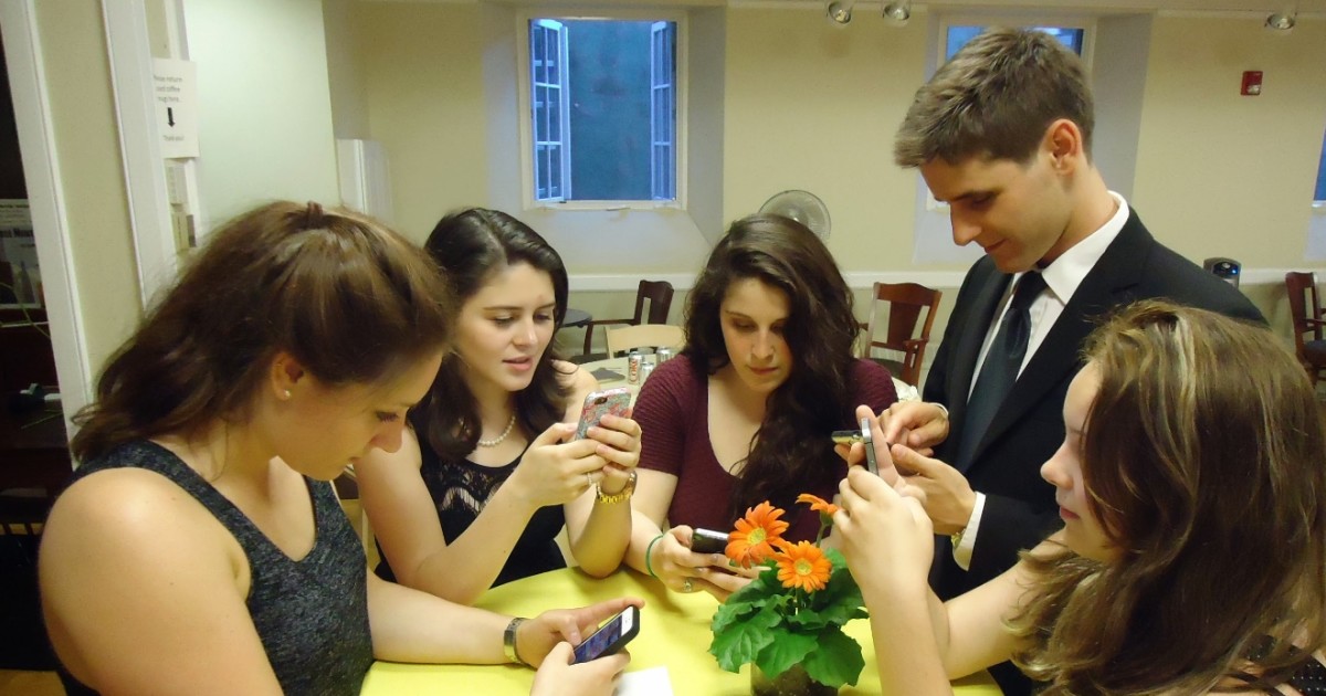 Prufrock: Smartphones Are Ruining Your Kids, Abortion and Slavery, and the Return of U.S. Chess