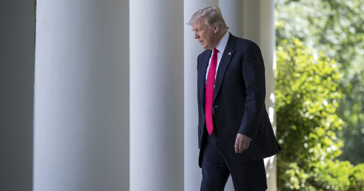 Trump Considering a D.C. Insider as Counsel to Handle Russia Investigation
