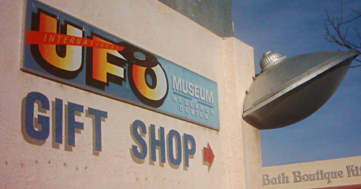 Prufrock: Libraries, the Family Byron, and Alien Tourism in America