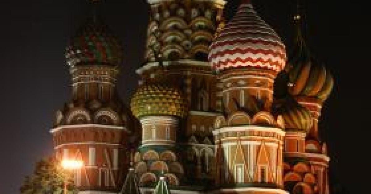 Suicide Bombers Kill 37 in Moscow