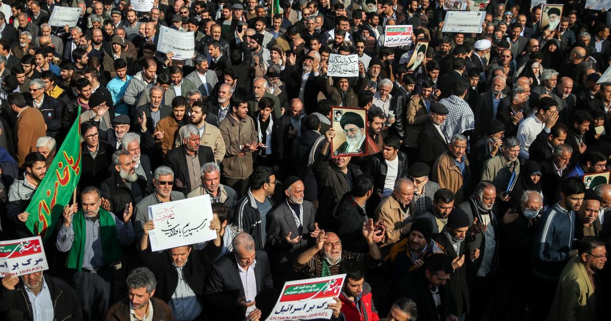 White House Watch: Trump's Team Scrambles to Get Ahead of the Iran Protests
