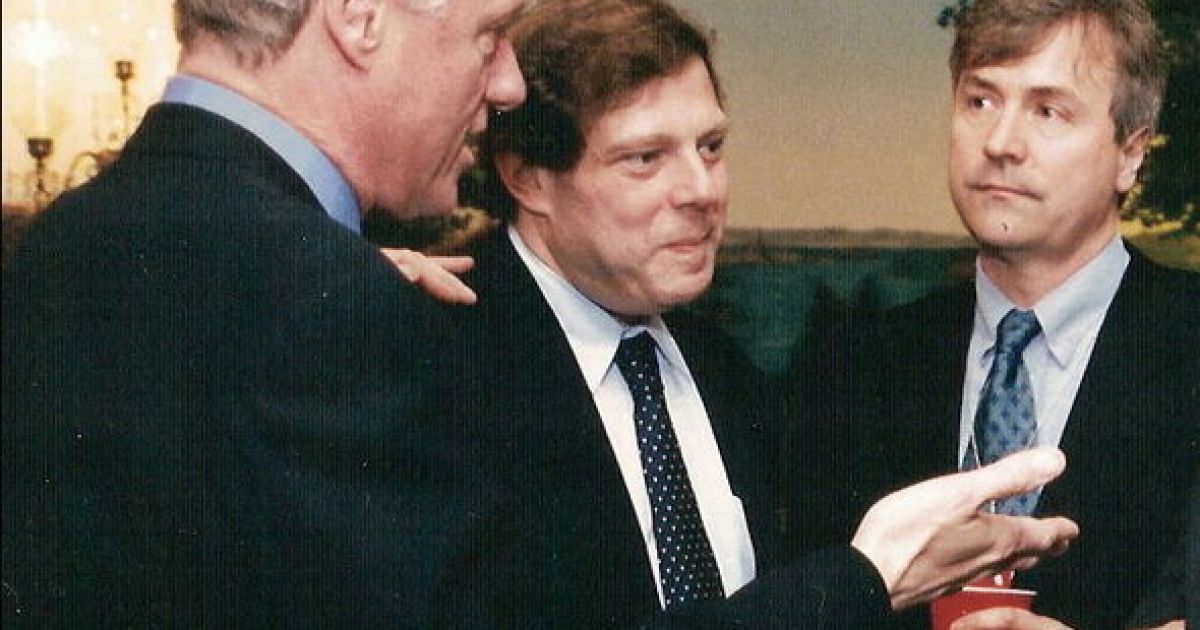 Chief Clinton Strategist: Democrats Should Abandon the Left