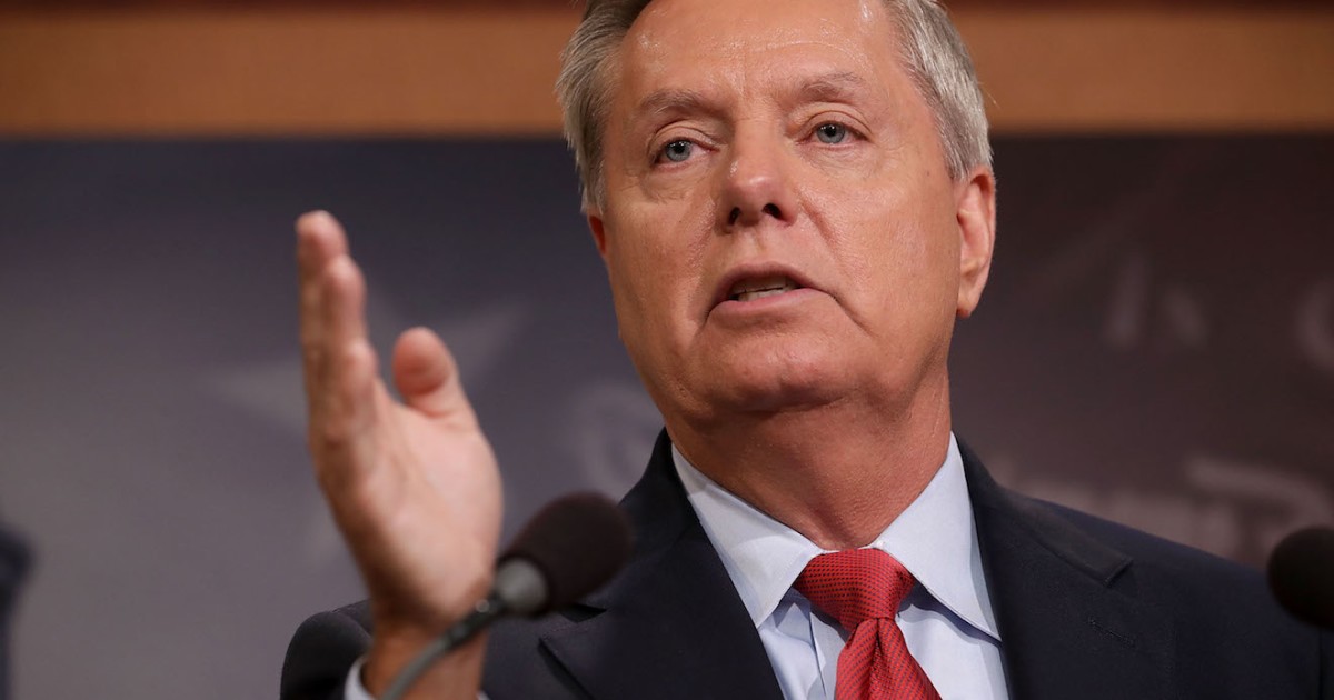 Trump Goes After Graham and Flake on Twitter