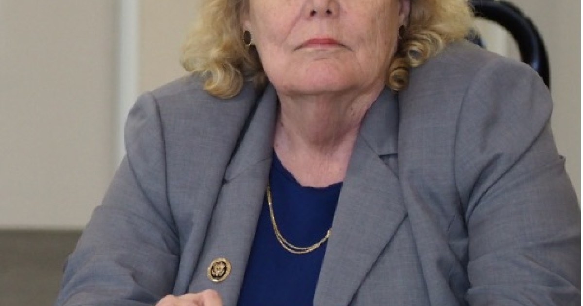 Democratic Rep. Won't Contradict Witness Who Identifies as a 'Russian Princess'