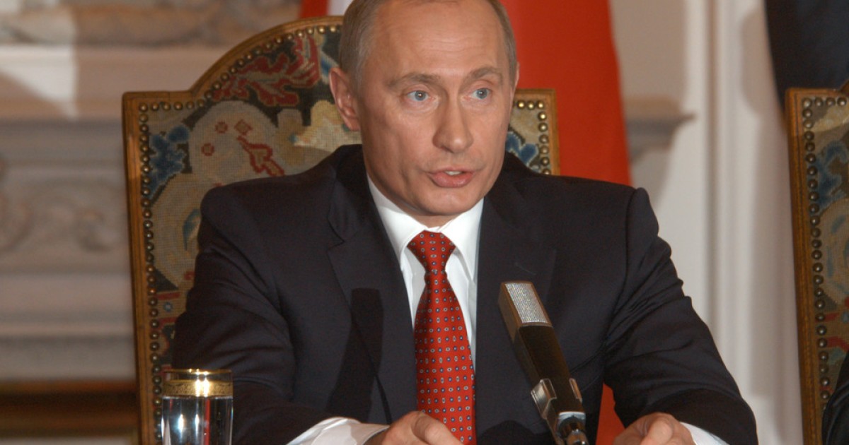 Citing Trump, Putin Announces He Will Not Respond to Obama's Russia Retaliation