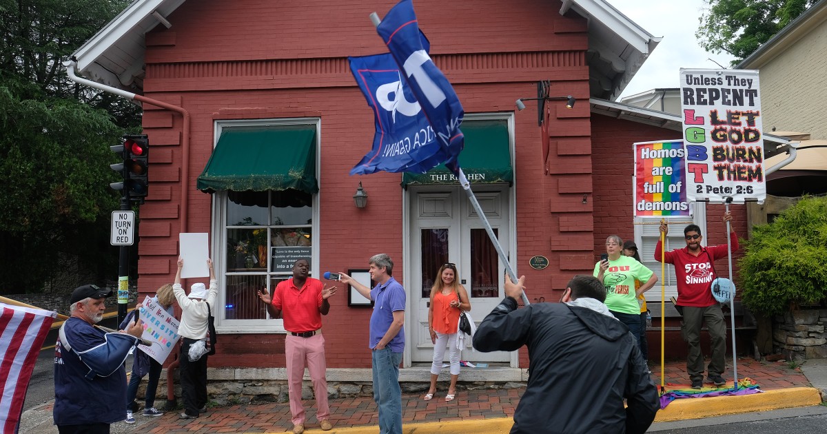 Fact Check: Did The Owner of The Red Hen Threaten Sarah Huckabee Sanders After She Left The Restaurant?