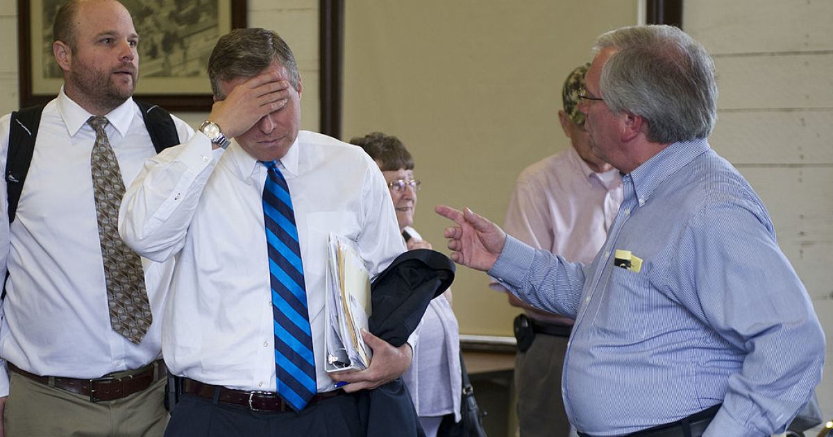 Afternoon Links: The Future of Urban Warfare, Join the Cajun Navy, and the Dying Centrist GOP