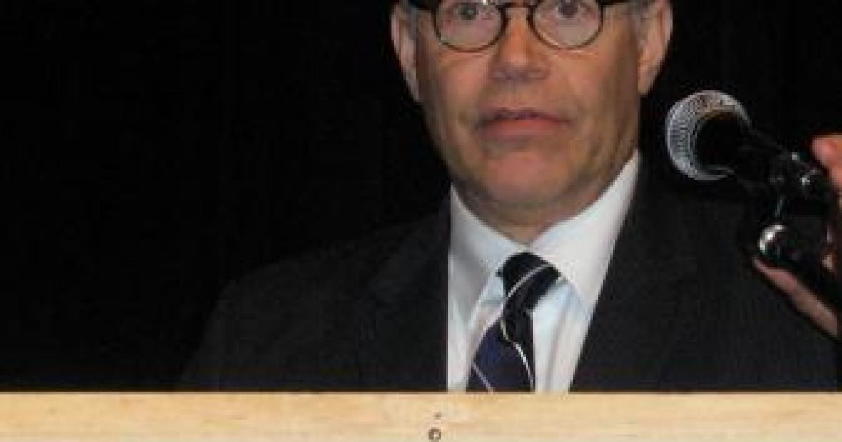 Al Franken: 'We Have to Consider Extending the Deadline for the Mandate'