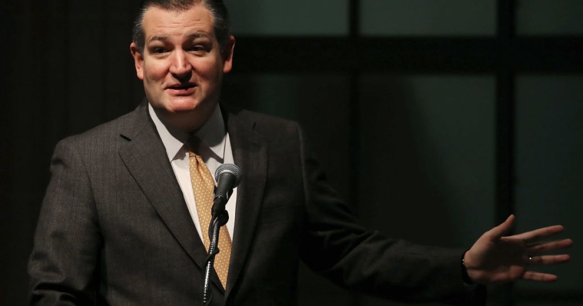 Watching Ted Cruz Spin on Roy Moore and Al Franken Will Make You Dizzy