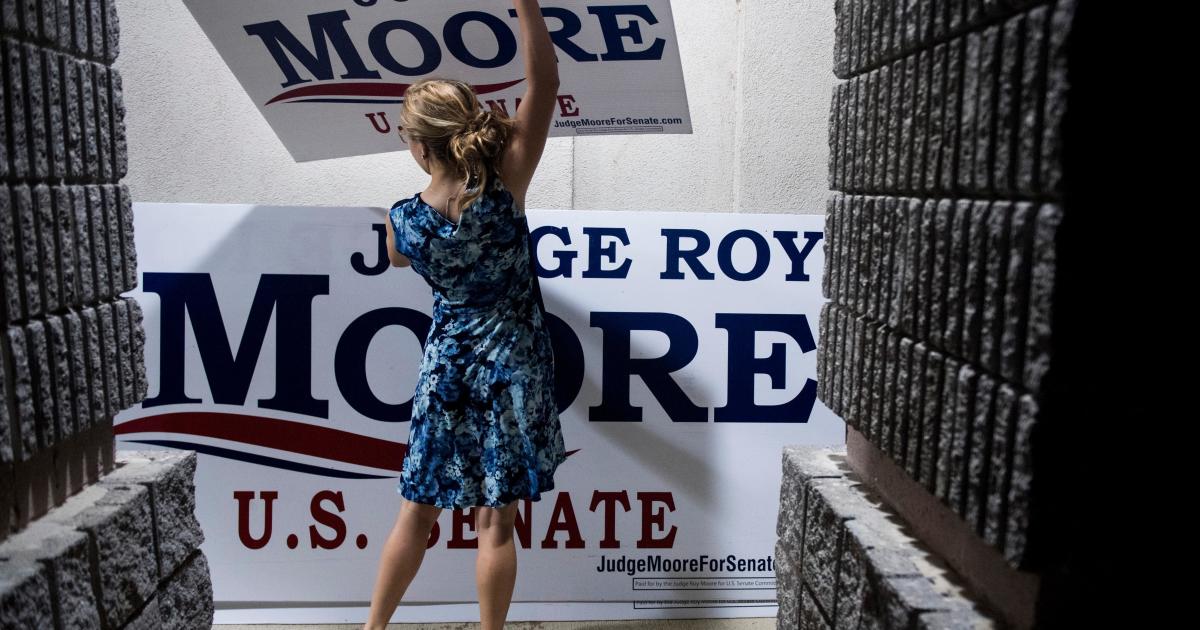 Luther Strange, Roy Moore, Advance in the Alabama Republican Primary