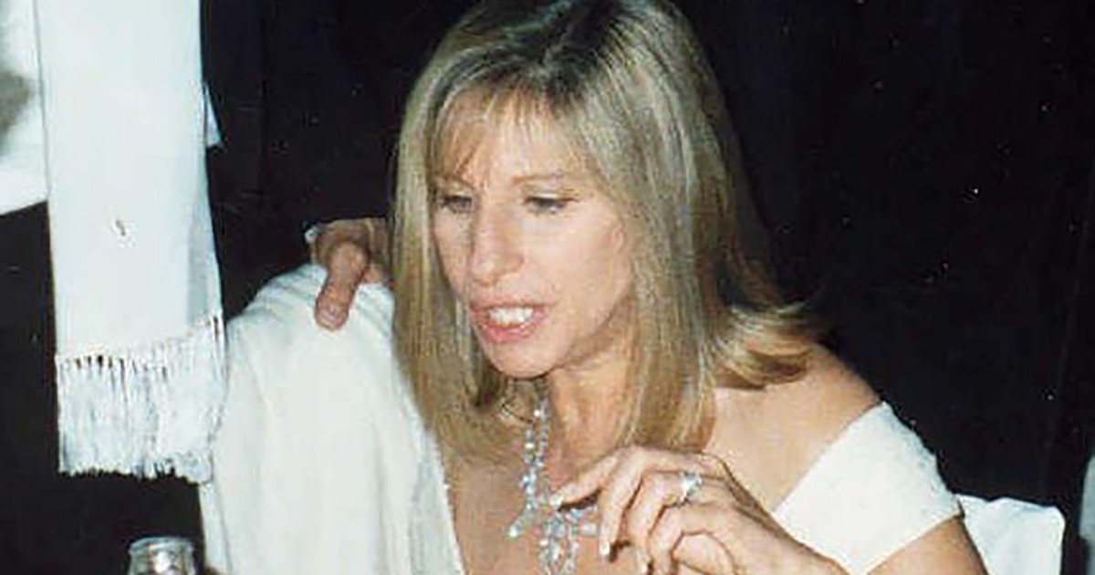 Streisand: Hillary Fighting 'Outright Sexism' to Become President