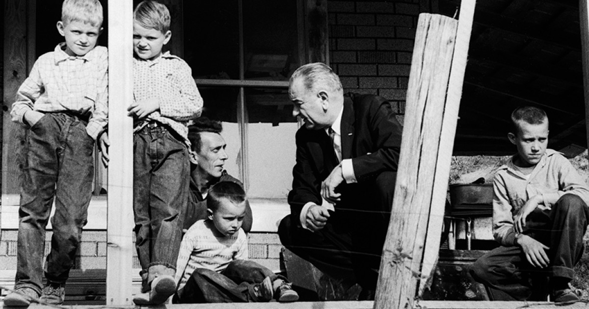 Hillbilly Elegy's Unsparing Look at Those Left Behind