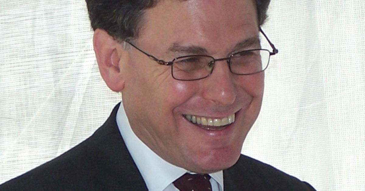Report: Clinton Confidant Sidney Blumenthal Spread Birther Rumors in 2008 (Updated)