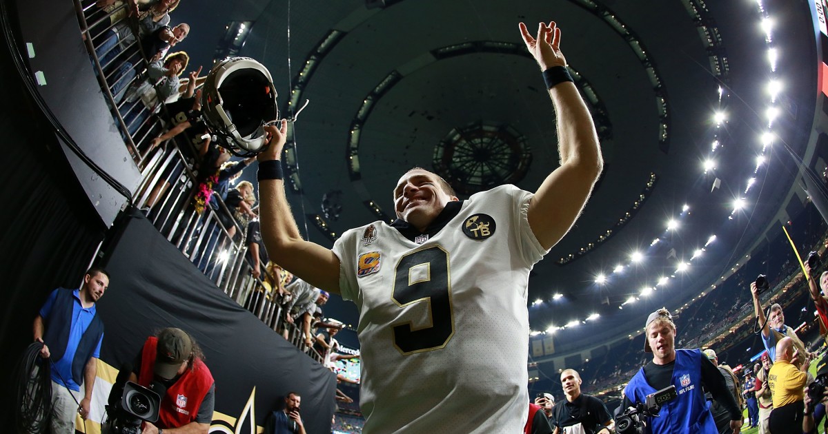 It's the Year of the Geezer Quarterback!