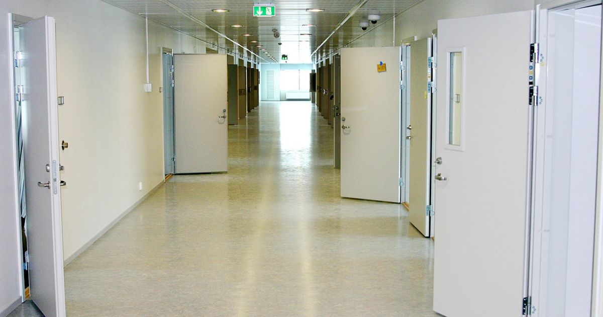 Breivik's Three-Bedroom Suite Judged 'Inhumane' by Norwegian Court