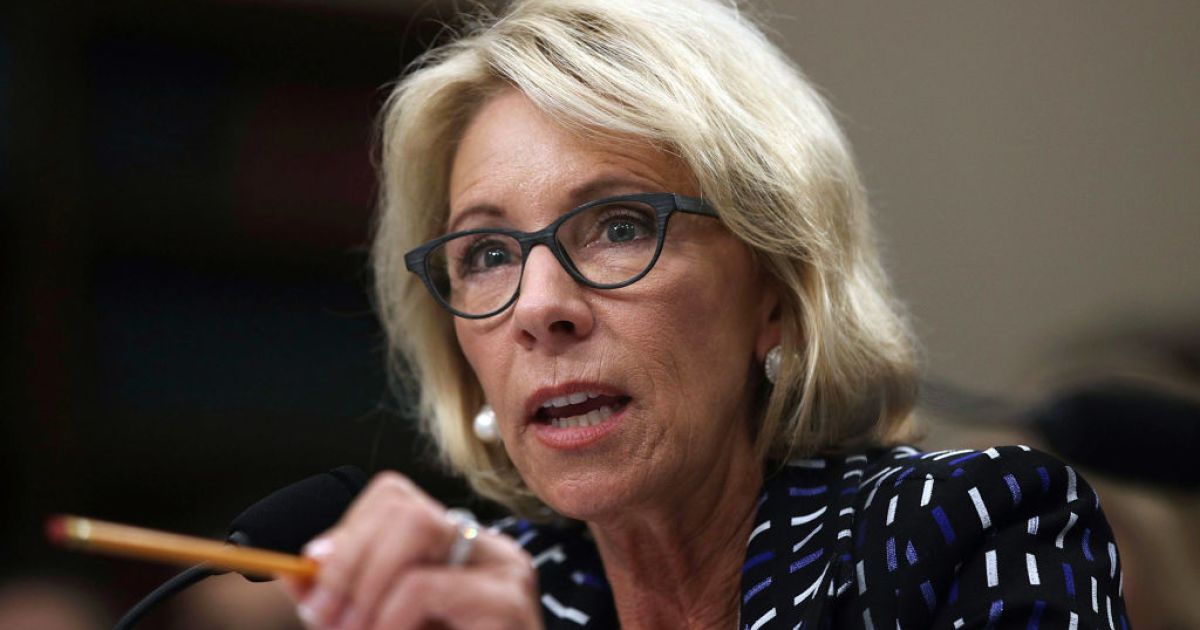 Colleges Stick With Obama-Era Title IX Guidance