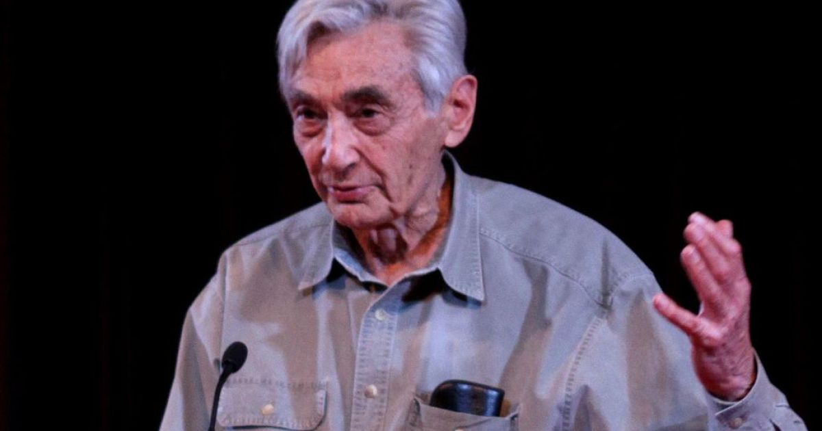 Prufrock: Howard Zinn's Monolithic History, Guy Davenport's Chairman Mao, and a Flannery O'Connor Reading List