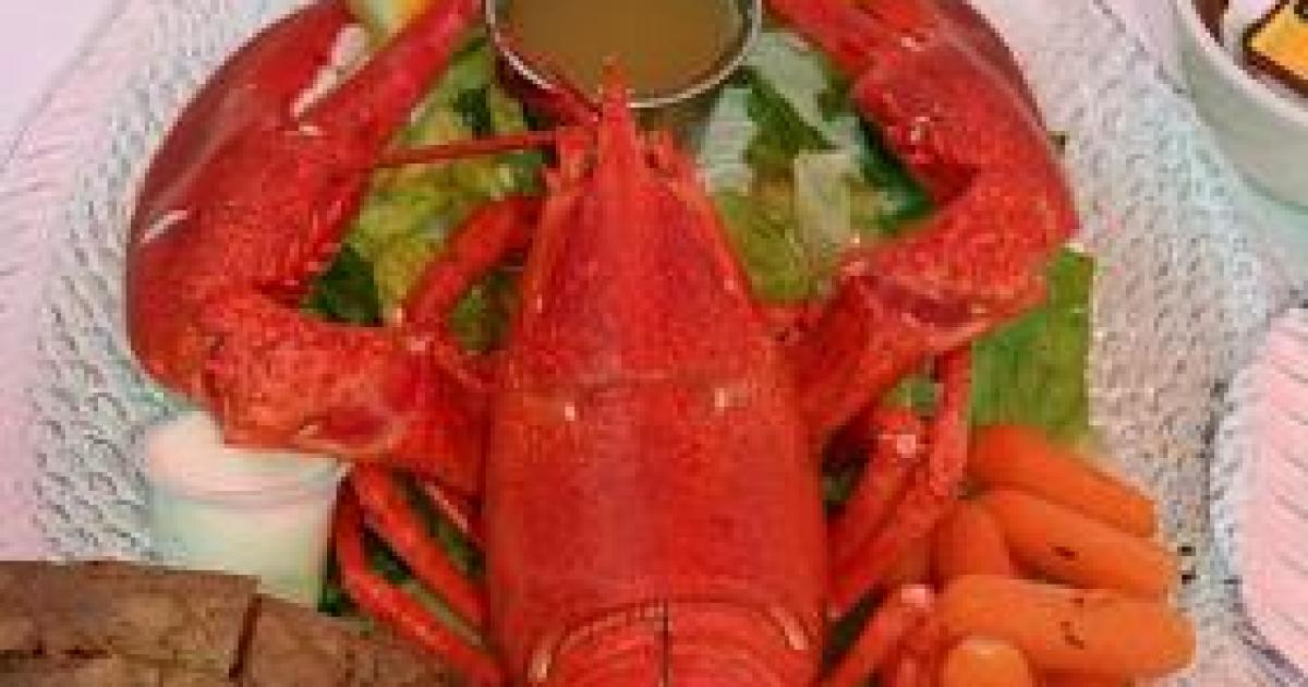 Dem Senators Munch on Lobster in Coatroom During Reconciliation Process