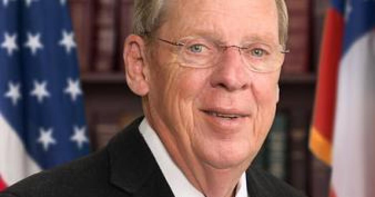 Despite Parkinson's, Isakson Appears Confident Ahead of Reelection Bid