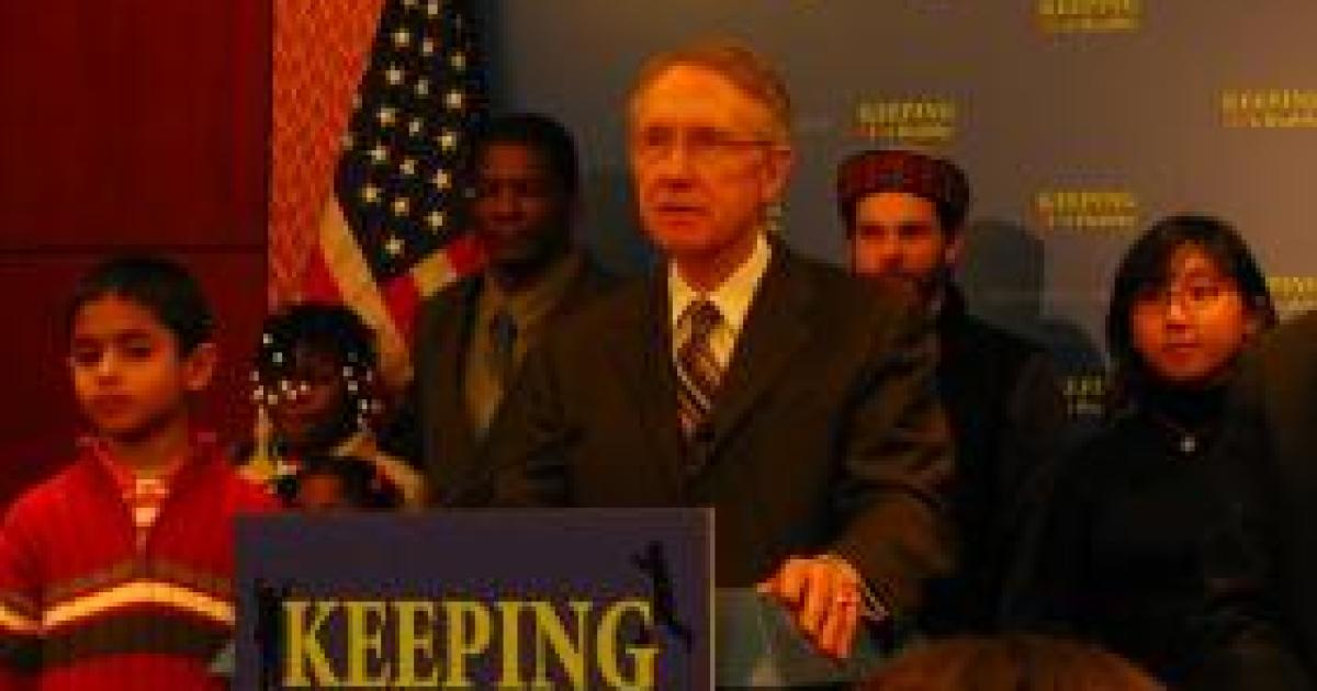 Reid: GOP "Making Love" to Wall Street