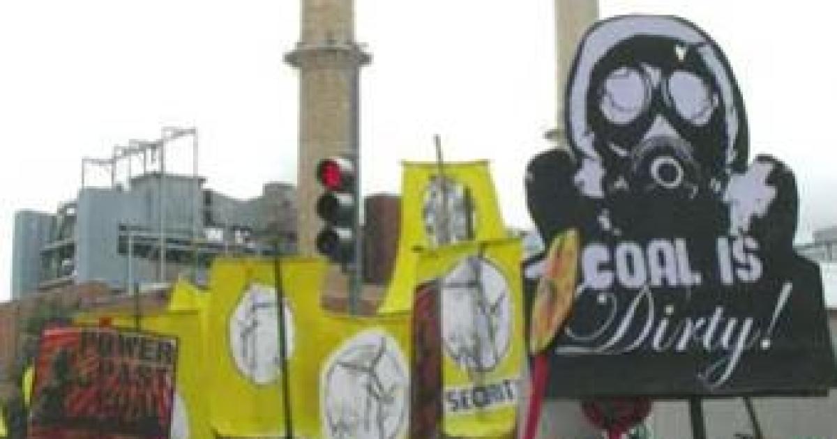 Podcast: The Climatistas Take to the Streets
