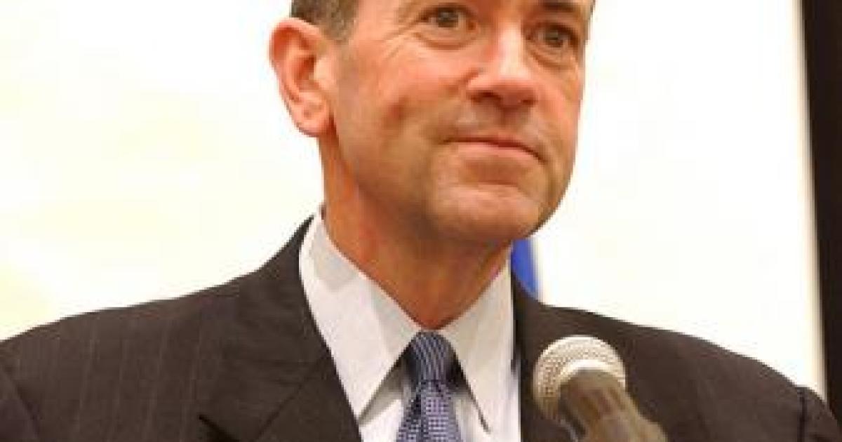 Huckabee Hits Perry